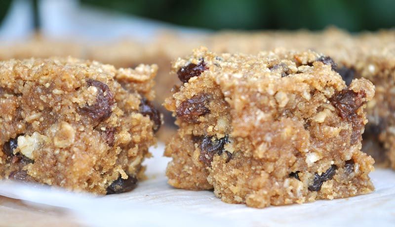 Banana-and-Raisin-Flapjacks-0005