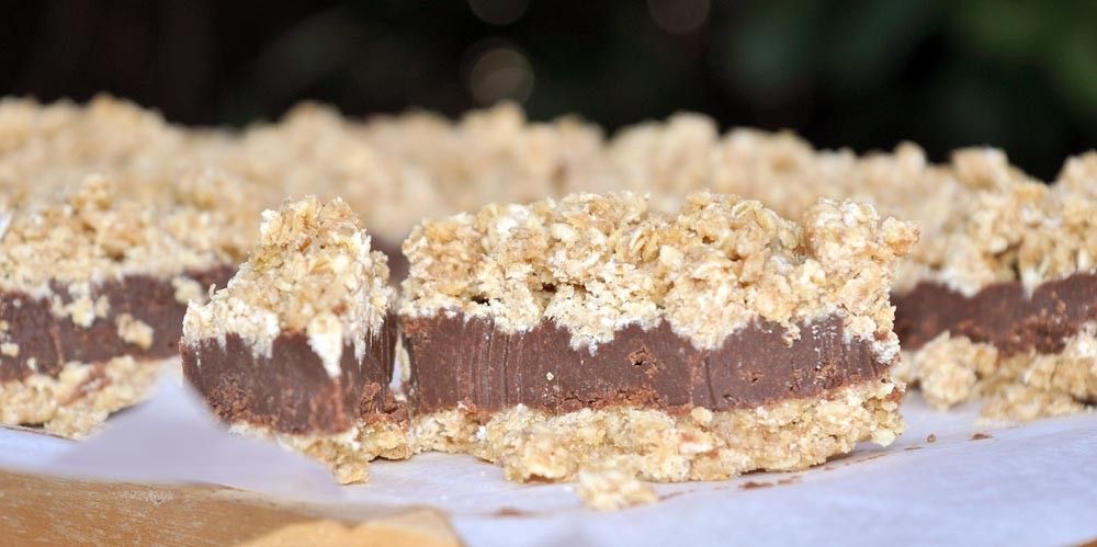 No-Bake Chocolate Peanut Oat Bars