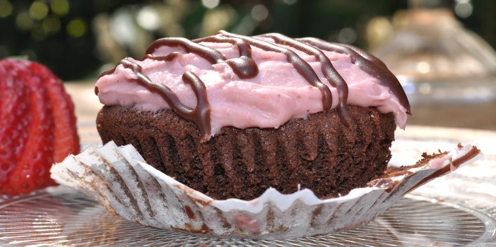 Chocolate Cupcakes with a Strawberry Cheesecake Frosting