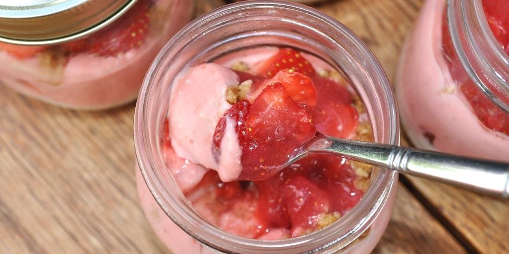 Strawberry Cheesecake in a Jar