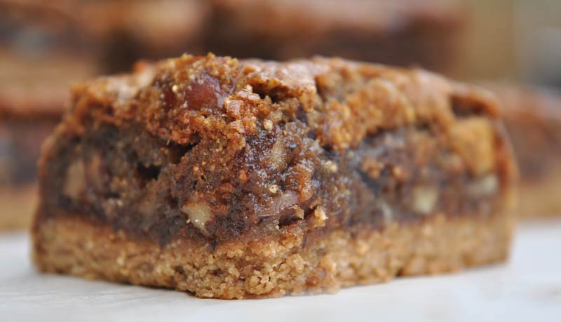 Caramel-Date-And-Walnut-Slice-0007