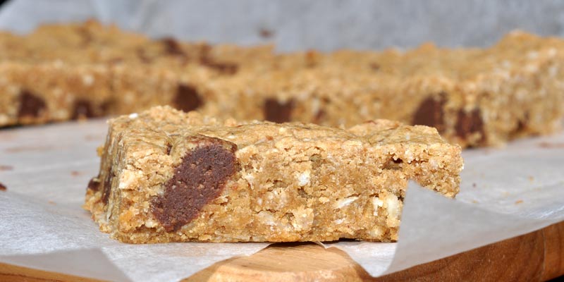 Chocolate Chunk Coconut Cookie Slice