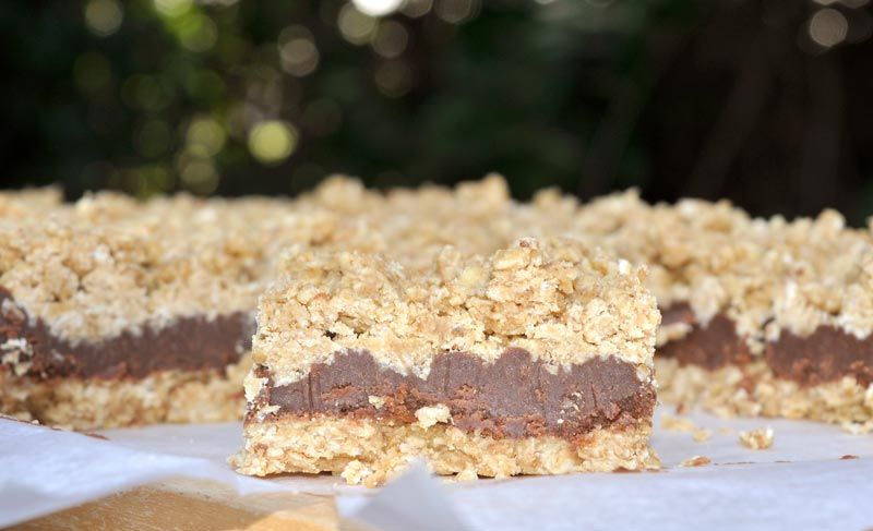 No Bake Chocolate Peanut Oat Bars