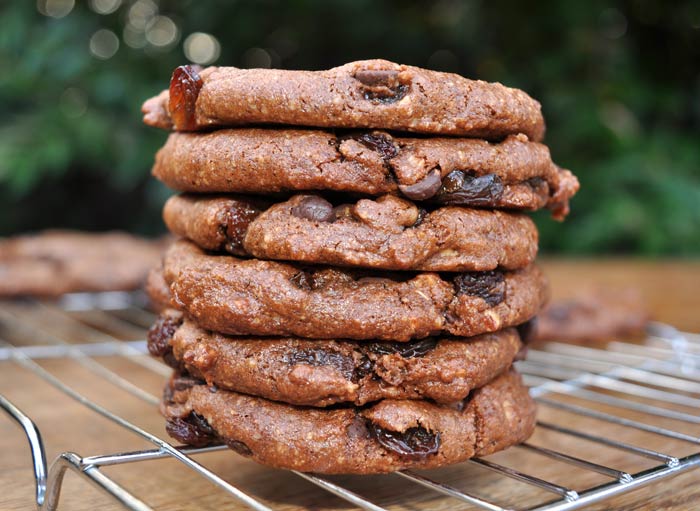 Chocolate-Hazelnut-and-Raisin-Cookies-0007