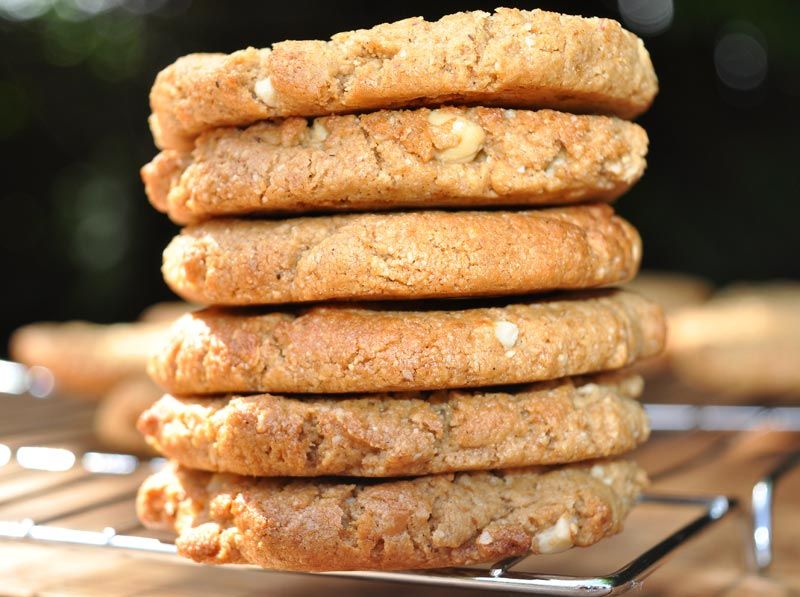 Orange and Cashew Nut Cookies