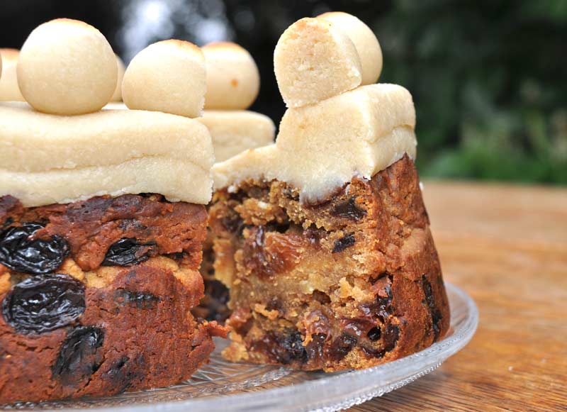 Simnel Cakes 0005