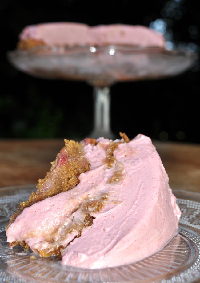 Summer Strawberry Cake with Strawberry Buttercream Frosting