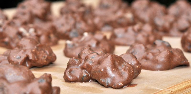 Valentines Chocolate Berry Clusters