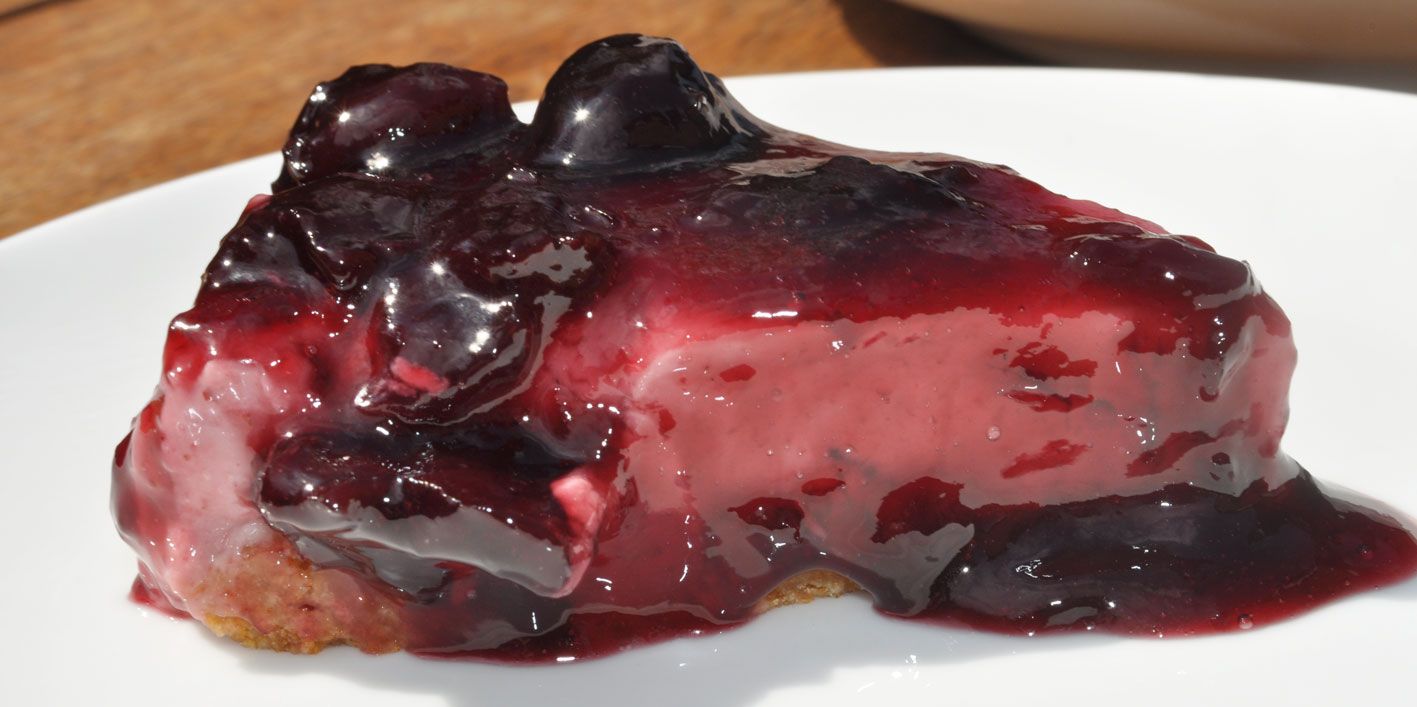 Dark-Sweet-Cherry-Cheesecake