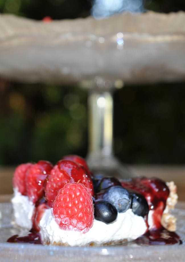 raw berry tart