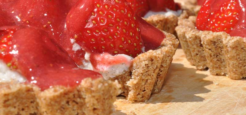 vegan-Strawberry-Coconut-Cream-Tart
